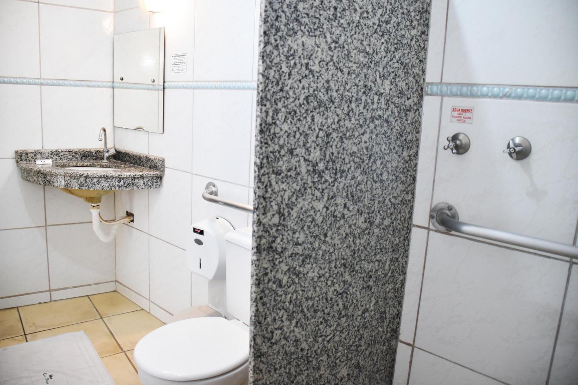 Hotel Casa Nova Várzea Grande Eksteriør billede